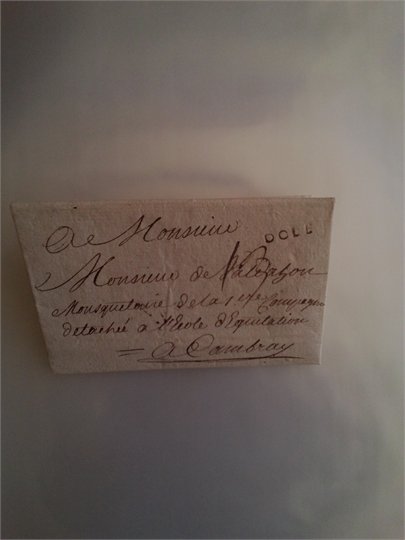 pli parcheminé de 1768 adressé à un MOUSQUETAIRE de l'école d'équitation