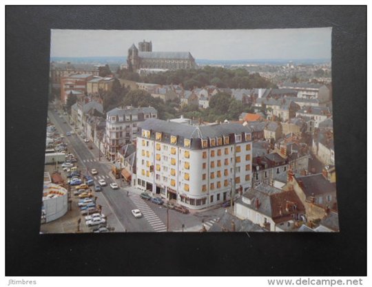 CARTE POSTALE : BOURGES - Hôtel Restaurant LE D'ARTAGNAN - 19 place Séraucourt