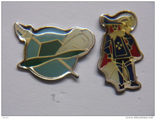 Pin´s - MOUSQUETAIRE - Lot de Deux 2 pin's sur le Thème des Mousquetaires