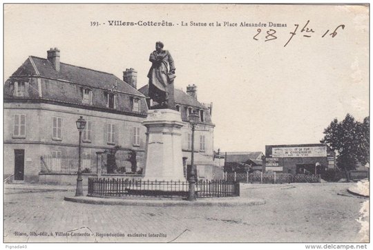 02 , VILLERS-COTTERÊTS , La Statue et la Place Alexandre Dumas  N393