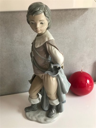 Figurine statuette LLADRO mousquetaire en porcelaine