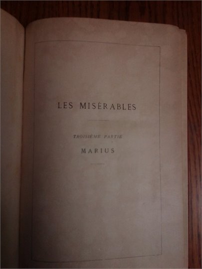 V.Hugo  Les Miserables