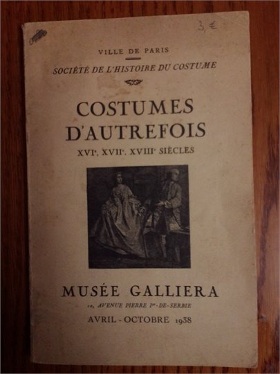 Costumes d'Autrefois