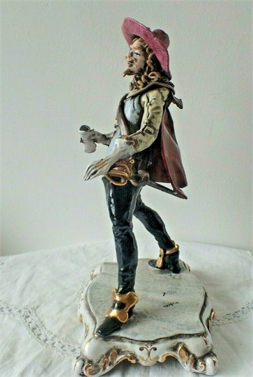 GRANDE STATUE D'ARTAGNAN   2