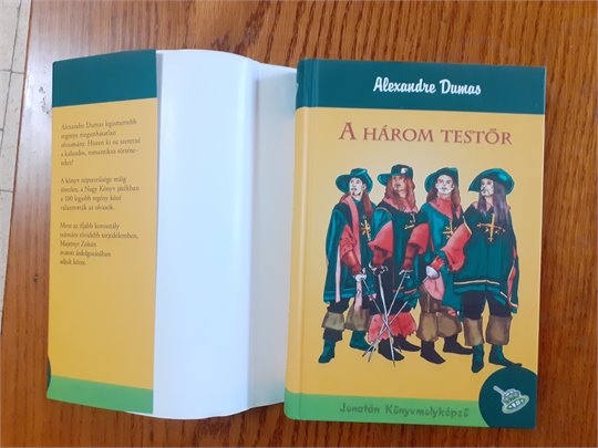 A.Dumas  A harom testor (Les Trois Mousquetaires, румынский)