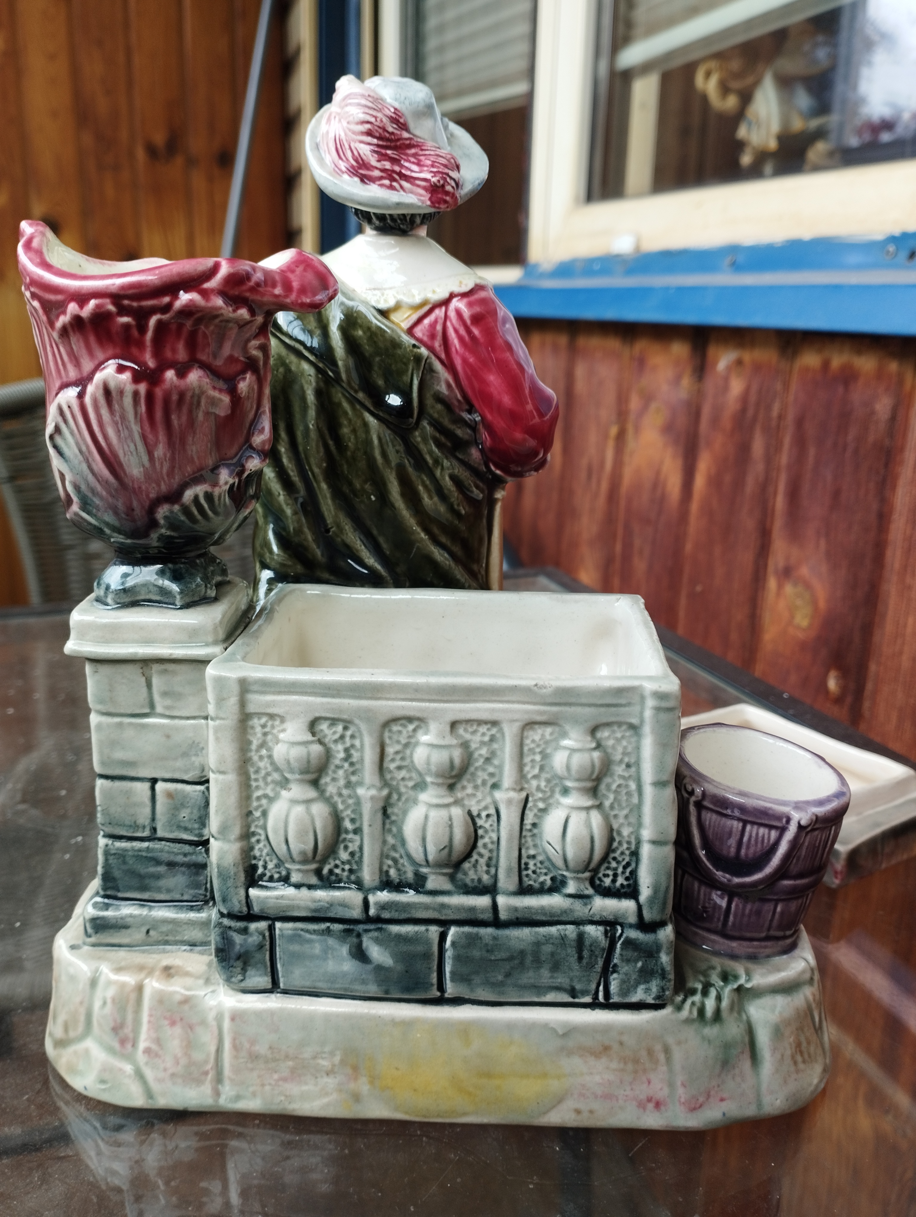 Pot à tabac en barbotine D'Artagnan