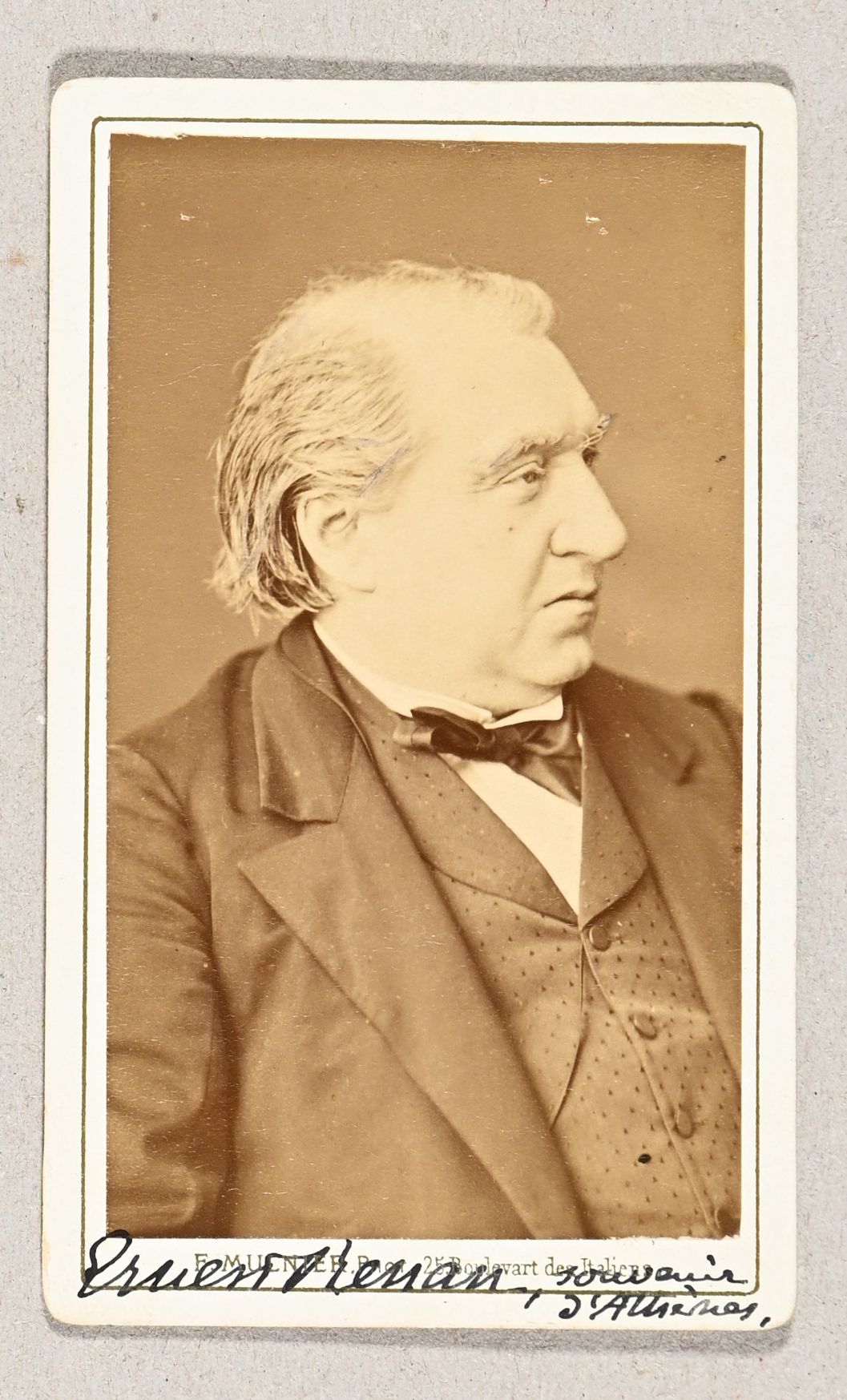 Collection de 20 lettres et billets autographes signes ( Dumas pere ,Ernest Renan , Pierre Loti, Camille Lemonnier,  Gavault,  Ginisty,  Reboux , Paul Margueritte , Bataille,Duvernois, de Flers,  de Lorde, Charpentier, Blockx,Casadesus, Thome)